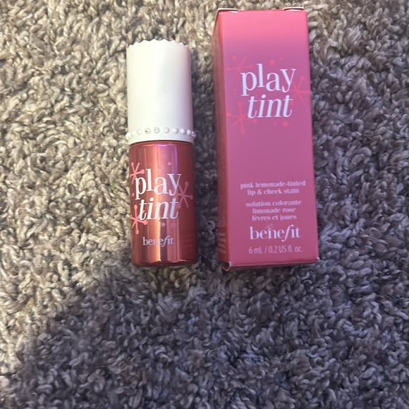 play tint by benefit - Picture 2 of 3